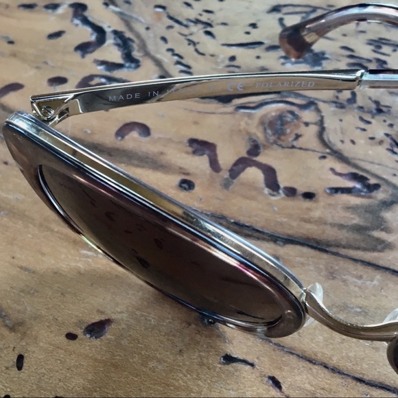 Chanel Polarized gold detailed sunglasses - Picture 7 of 7